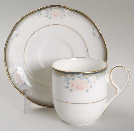 Carnegie Flat Cup & Saucer Set