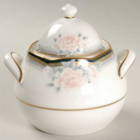 Carnegie Sugar Bowl & Lid