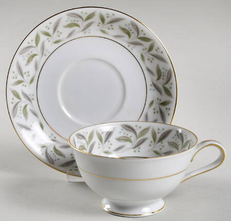 Carole Footed Cup & Saucer Set