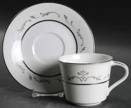 Caroline Flat Cup & Saucer Set