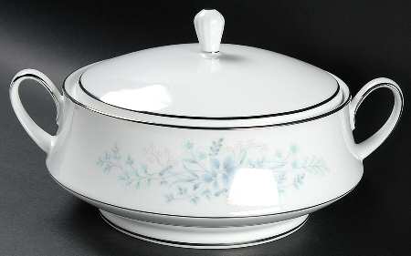 Carolyn Round Covered Vegetable