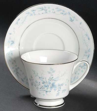 Carolyn Footed Cup & Saucer Set