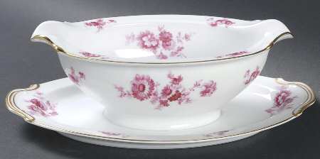 Carolyn Gravy Boat with Attached Underplate