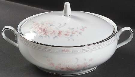 Carthage Round Covered Vegetable