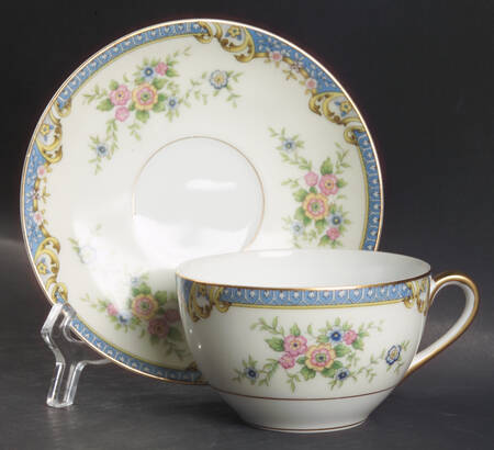 Casino Flat Cup & Saucer Set