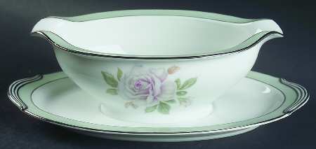 Cascade Gravy Boat with Attached Underplate