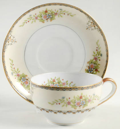 Castella Flat Cup & Saucer Set