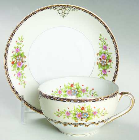 Castella Flat Cup & Saucer Set