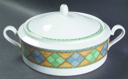 Castillo Round Covered Vegetable