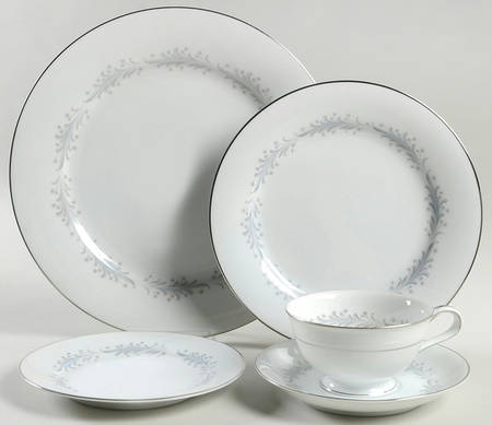 Cavalier 5 Piece Place Setting