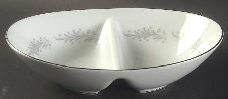 Cavalier 10" Oval Divided Vegetable Bowl