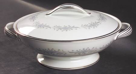 Cavalier Round Covered Vegetable