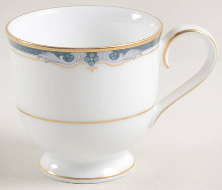 Cafe Versailles Footed Cup