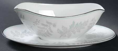 Cecily Gravy Boat with Attached Underplate