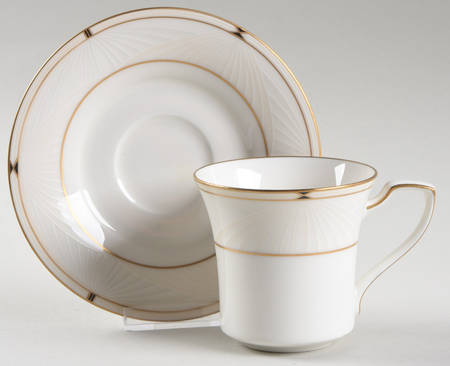Cecile Flat Cup & Saucer Set