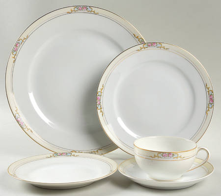 The Celtic 5 Piece Place Setting