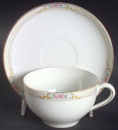 The Celtic Oversized Cup & Saucer Set
