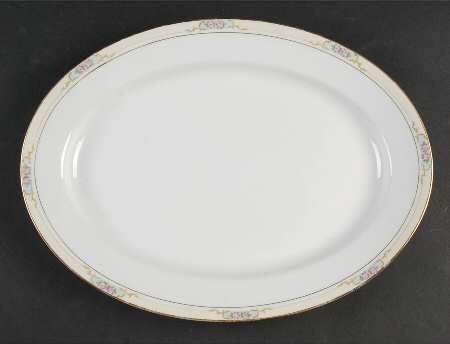 The Celtic 14" Oval Serving Platter