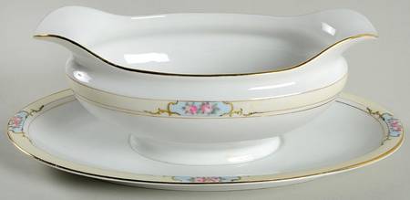 The Celtic Gravy Boat with Attached Underplate