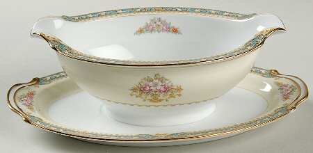 Celanese Gravy Boat with Attached Underplate