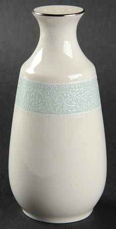 Celia Salt Shaker