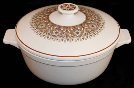 Century 2.5 Qt Round Covered Casserole