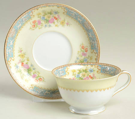 Cerulean Footed Cup & Saucer Set
