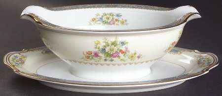 Cerulean Gravy Boat with Attached Underplate