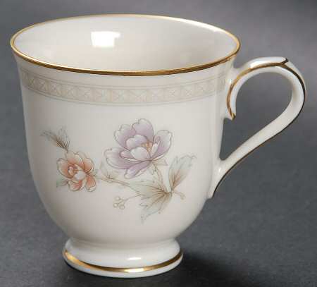 Cervantes Footed Demitasse Cup