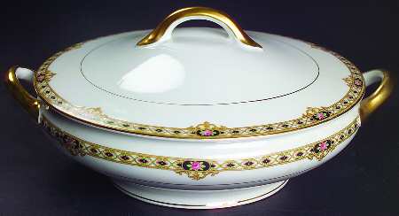 The Ceylon Round Covered Vegetable
