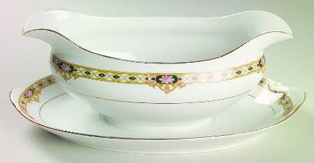 The Ceylon Gravy Boat with Attached Underplate
