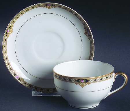 The Ceylon Oversized Cup & Saucer Set