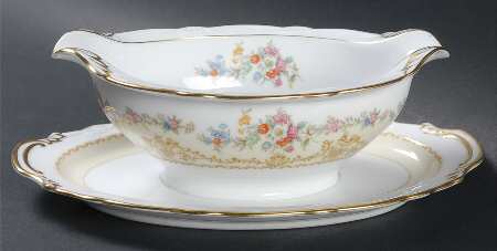 Chablis Gravy Boat with Attached Underplate