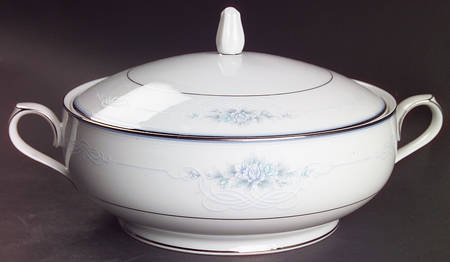 Chadbourne Round Covered Vegetable
