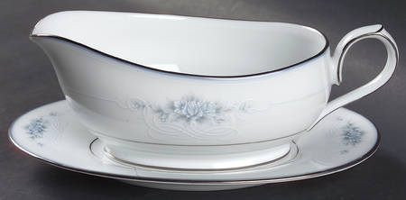 Chadbourne Gravy Boat & Underplate (Relish/Butter)