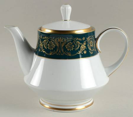 Chalmette Teapot & Lid