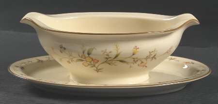 Champagne Gravy Boat with Attached Underplate