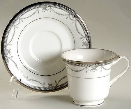Chamberlain Footed Cup & Saucer Set