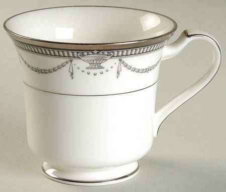 Chamberlain Footed Cup