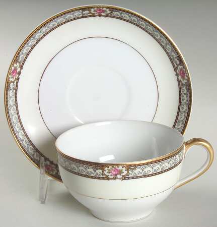 Chanbard Oversized Cup & Saucer Set