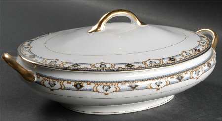 Chandella Oval Covered Vegetable