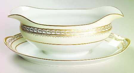 Chanfaire Gravy Boat with Attached Underplate