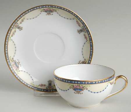 Chanking Flat Cup & Saucer Set