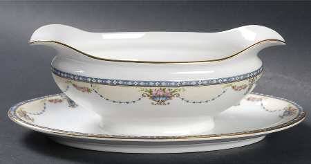 Chanking Gravy Boat with Attached Underplate