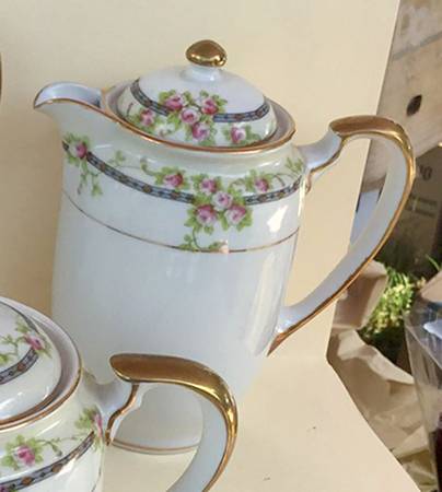 Chanrose Chocolate Pot & Lid
