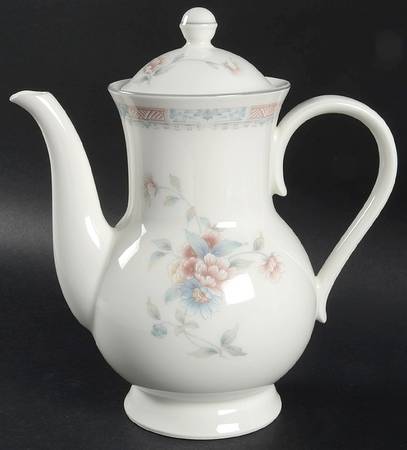 Chanteuse Coffee Pot & Lid