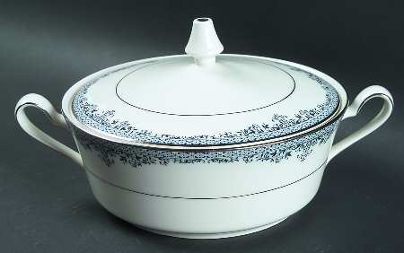 Charleston Round Covered Vegetable