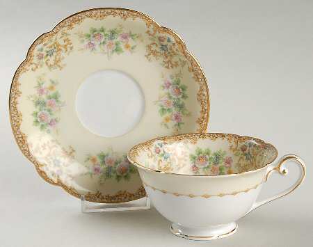 Charmis Footed Cup & Saucer Set
