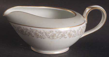 Chartres Creamer