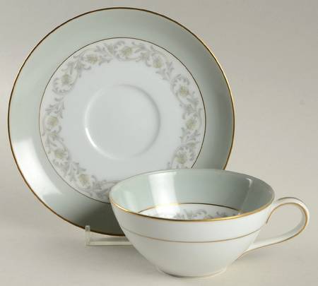 Chartres Flat Cup & Saucer Set